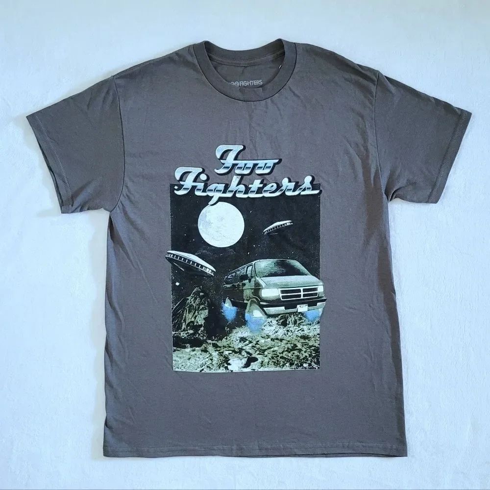Foo Fighters🤺 (Canceled❌️) Van🚐 Tour Graphic Tee👕 - NWOT